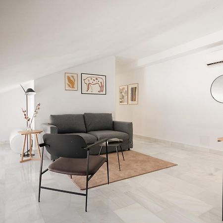 Sonder Santa Ana Aparthotel Madrid Luaran gambar