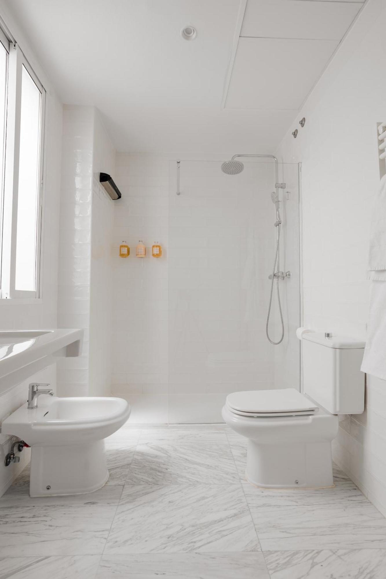 Sonder Santa Ana Aparthotel Madrid Luaran gambar