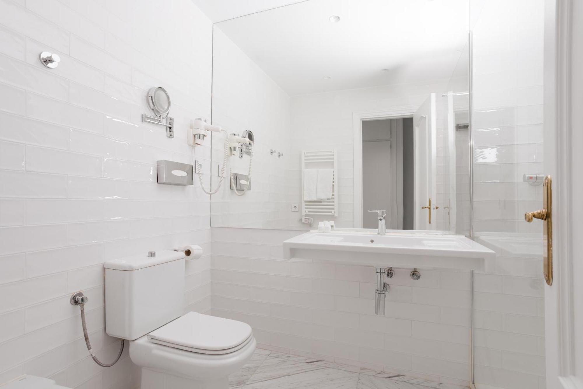 Sonder Santa Ana Aparthotel Madrid Luaran gambar