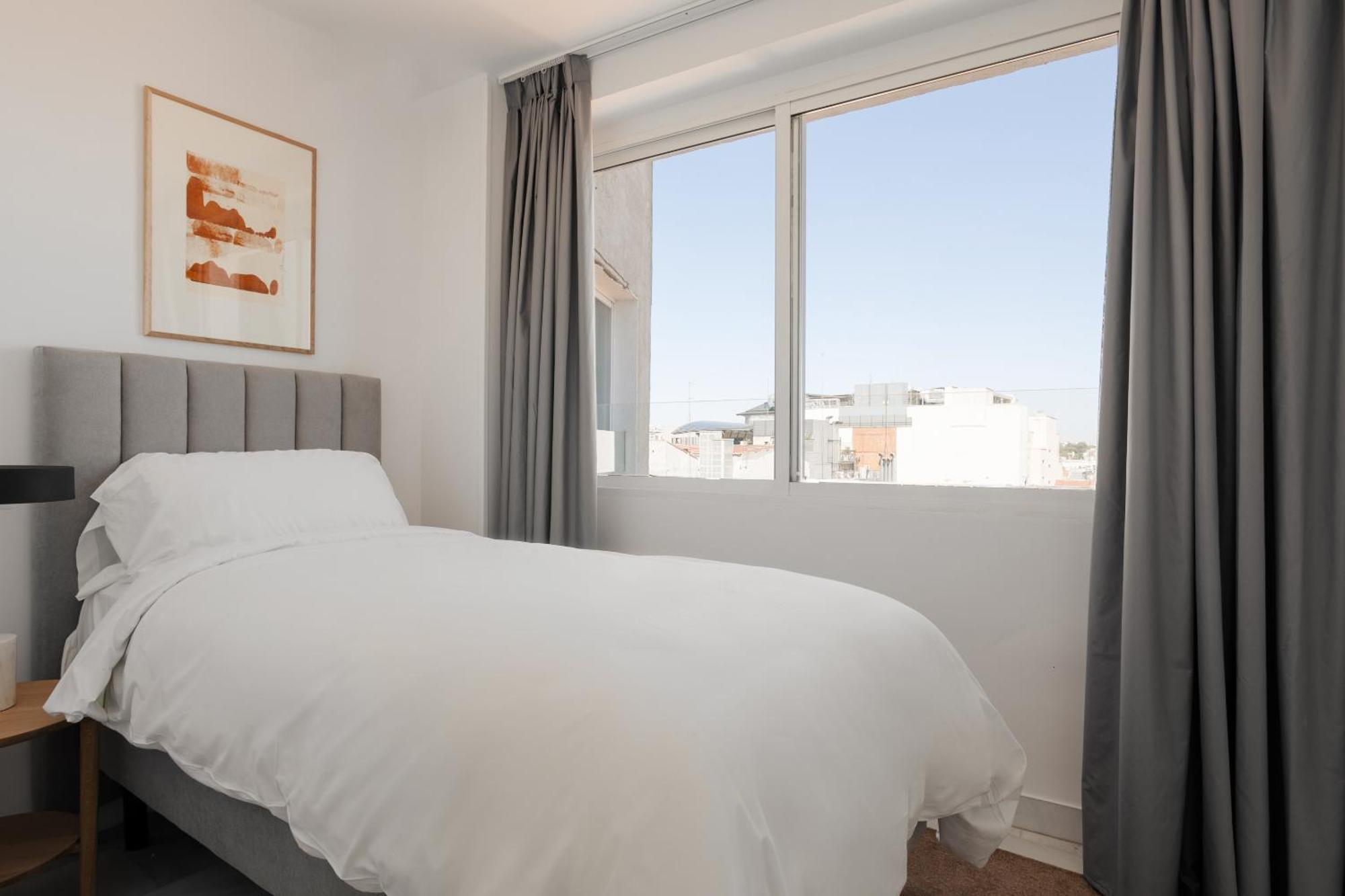 Sonder Santa Ana Aparthotel Madrid Luaran gambar