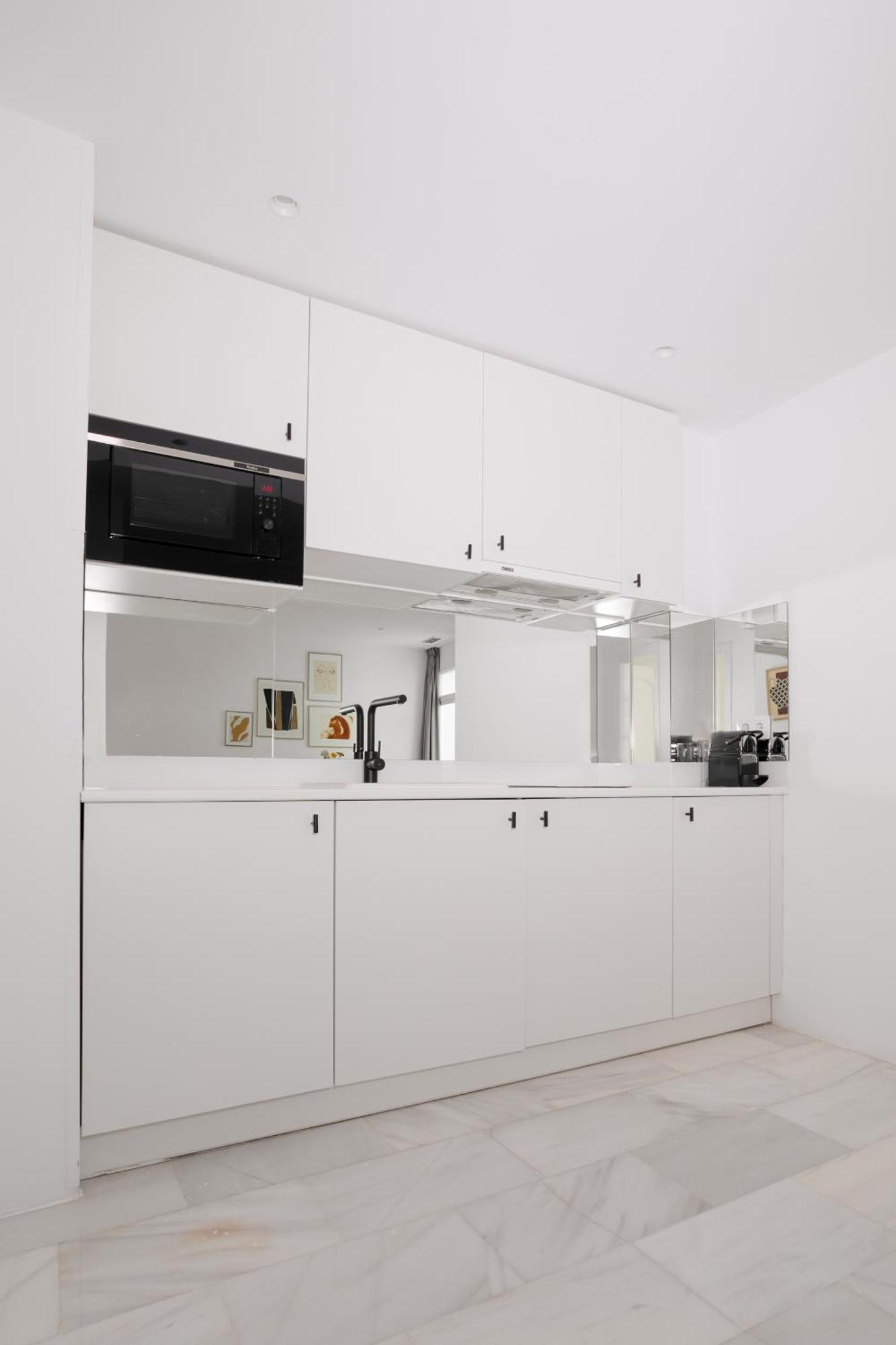 Sonder Santa Ana Aparthotel Madrid Luaran gambar