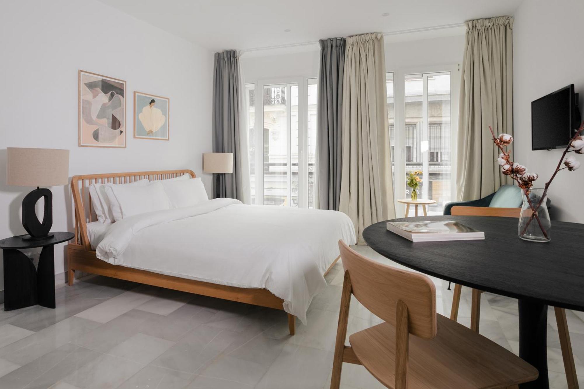 Sonder Santa Ana Aparthotel Madrid Luaran gambar